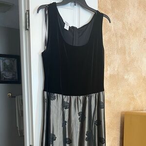 Vintage Patra Black and Gray Formal Gown